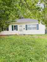 featured image of 1403 Laurel Drive