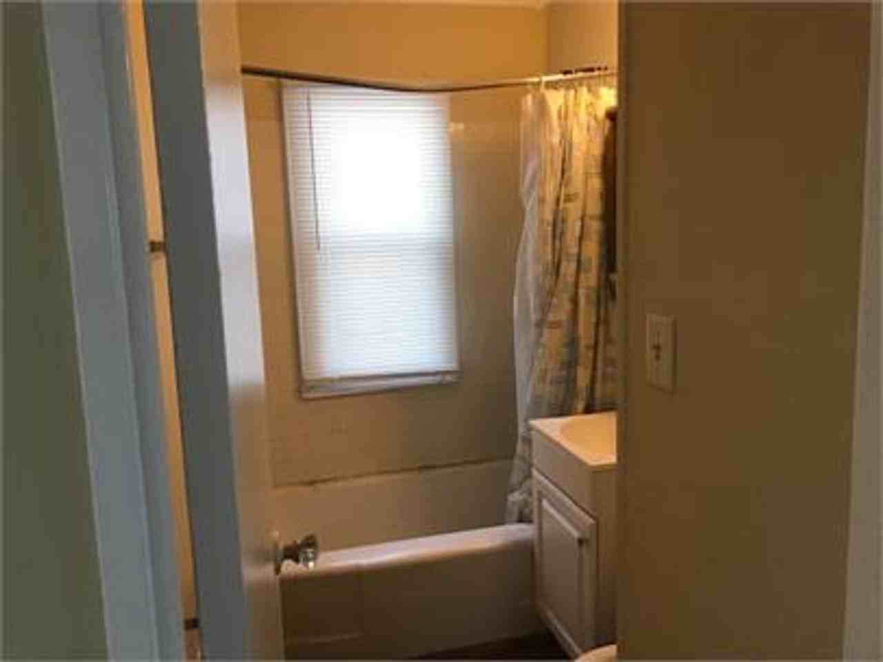 1403 Laurel Drive - Photo 2 of 4