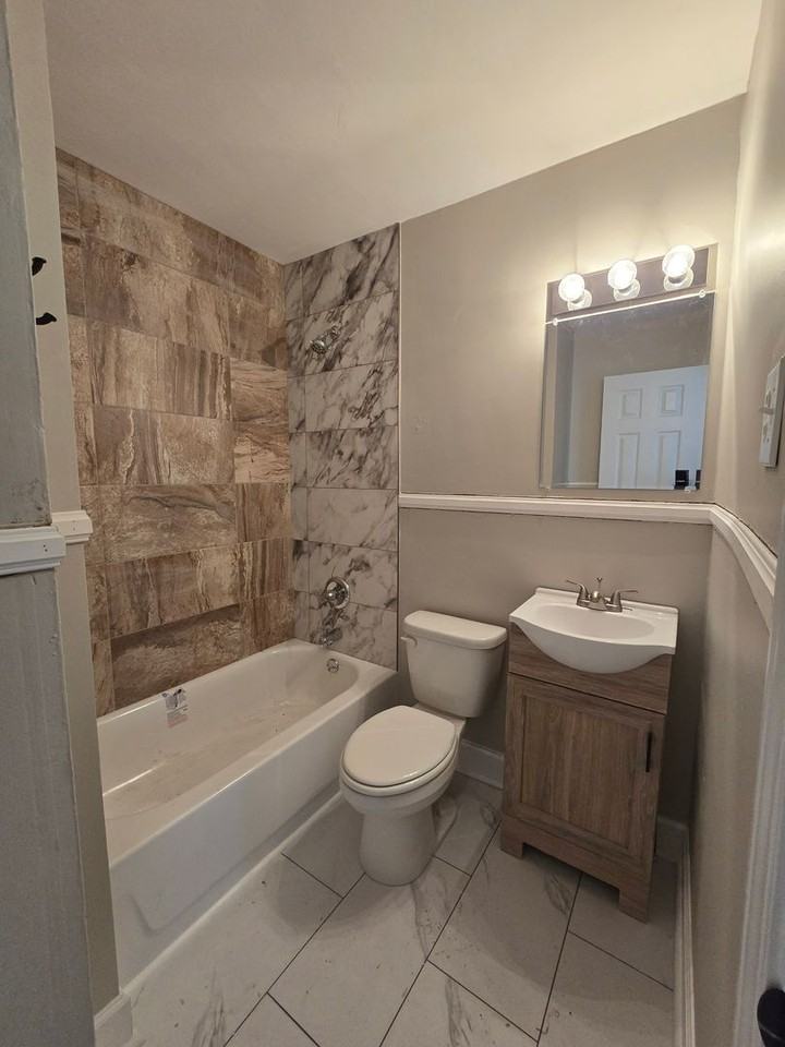 410 Hickory Ave - Photo 5 of 7