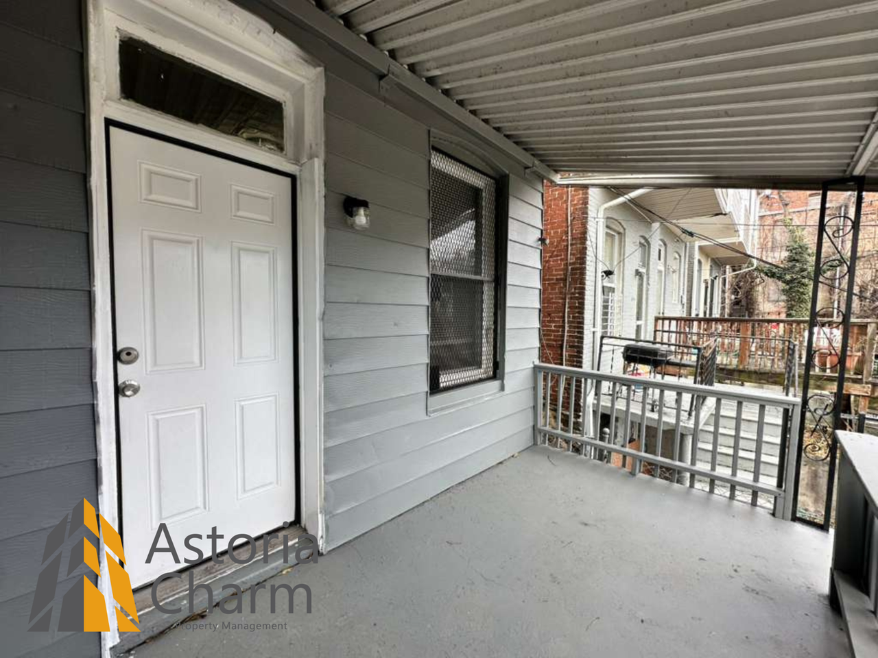 1815 Ruxton Ave - Photo 4 of 47