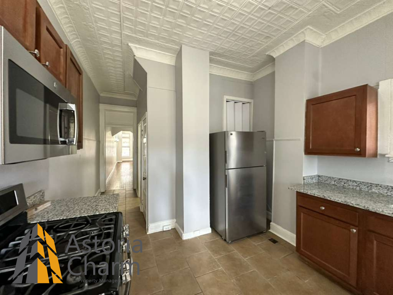 1815 Ruxton Ave - Photo 7 of 47