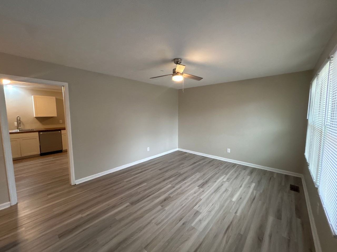 2129 Circle Drive - Photo 2 of 12