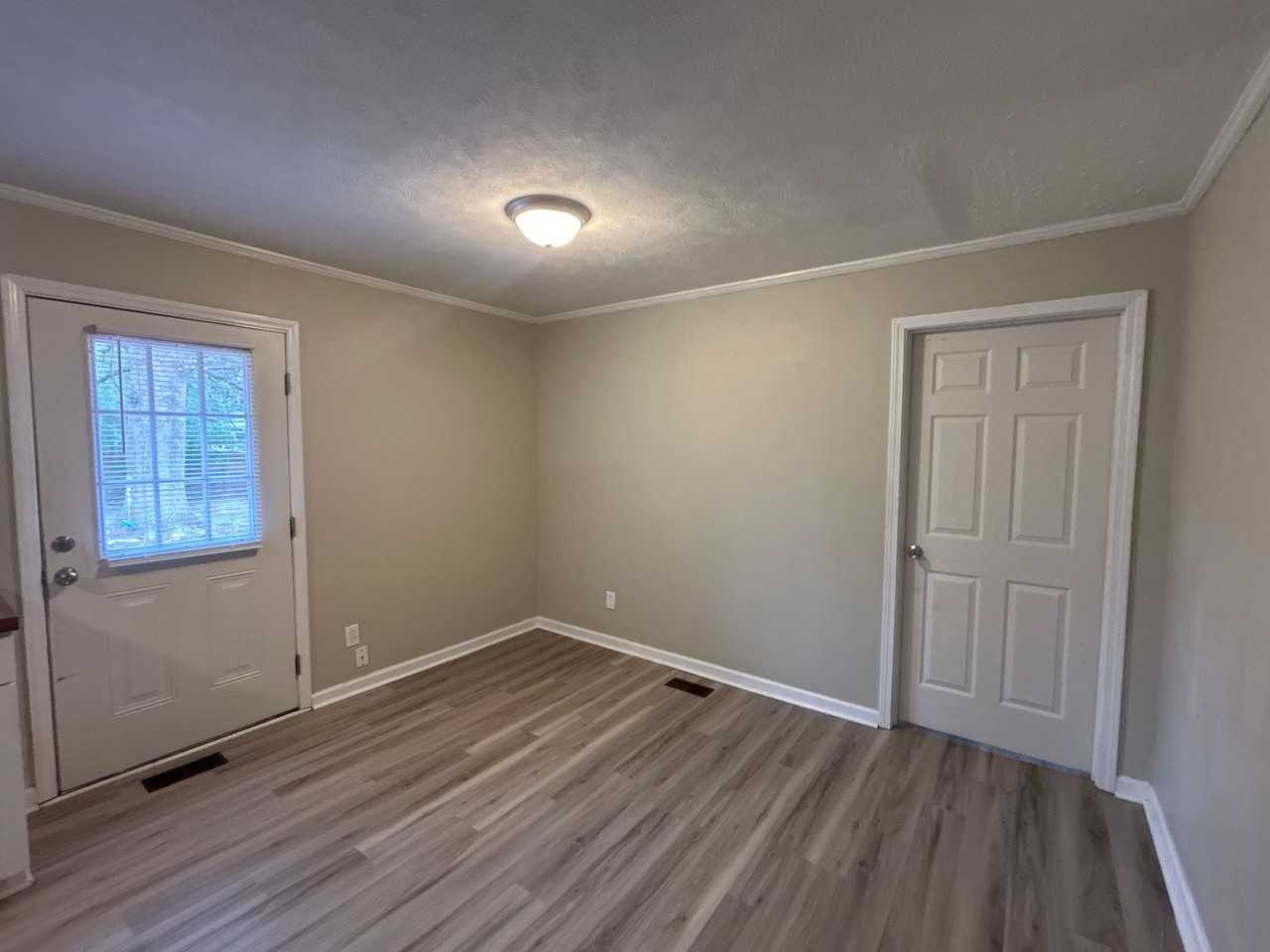 2129 Circle Drive - Photo 4 of 12