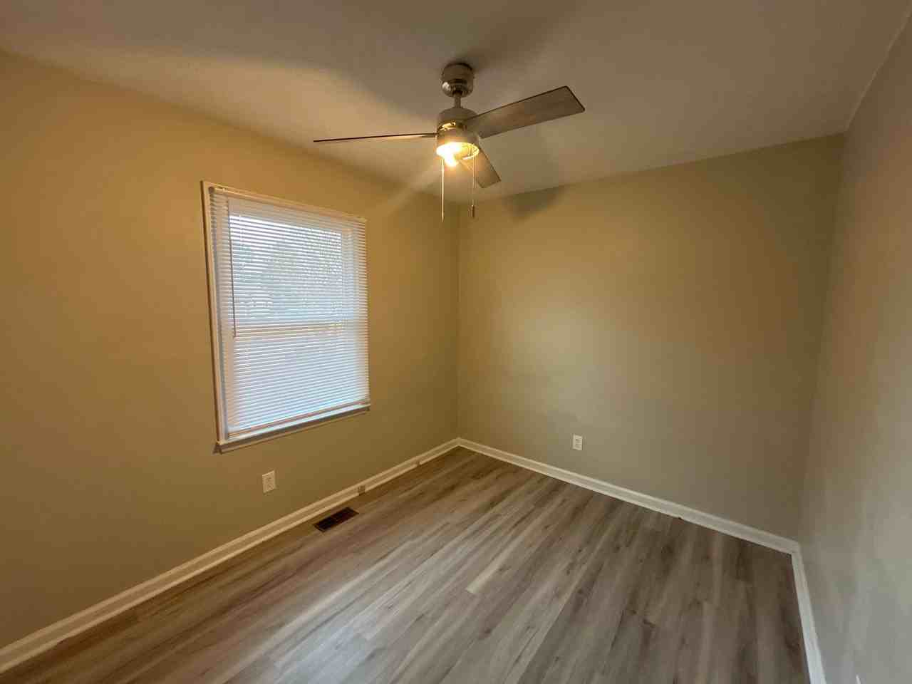 2129 Circle Drive - Photo 7 of 12