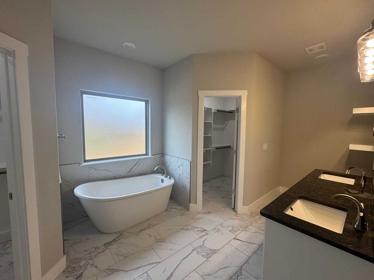 500 Ryder St - Photo 2 of 31