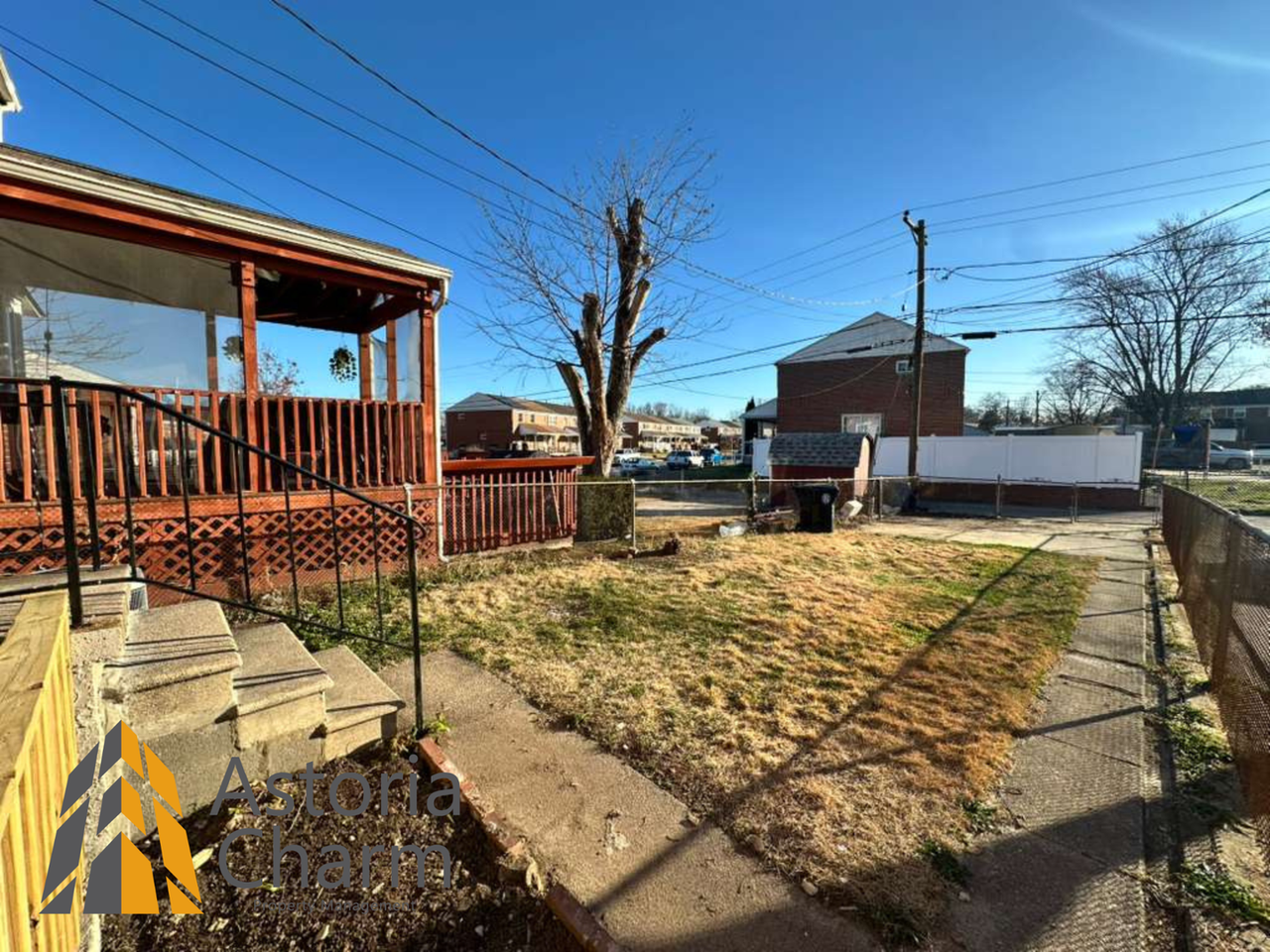 1045 Foxwood Ln - Photo 2 of 48