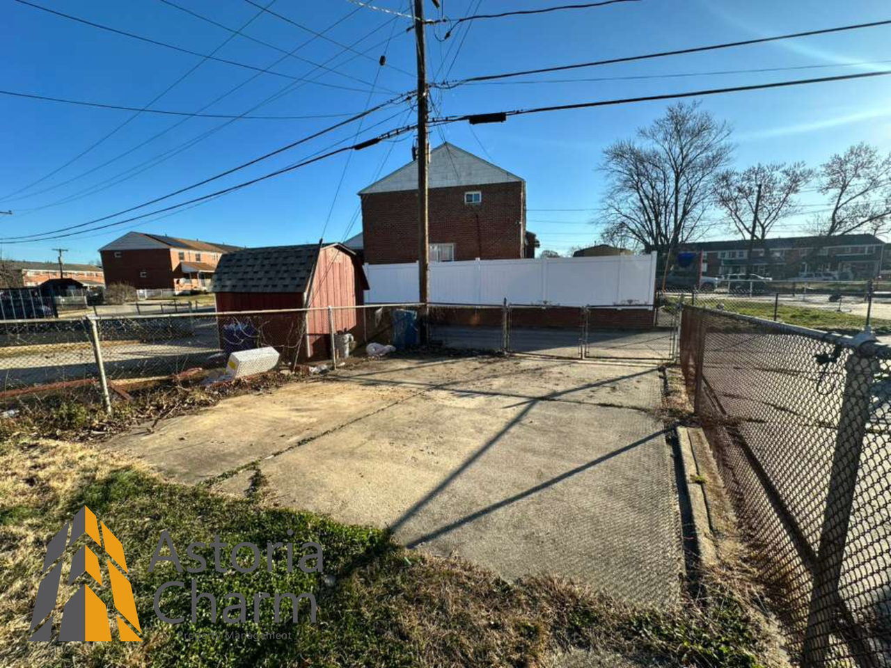 1045 Foxwood Ln - Photo 3 of 48