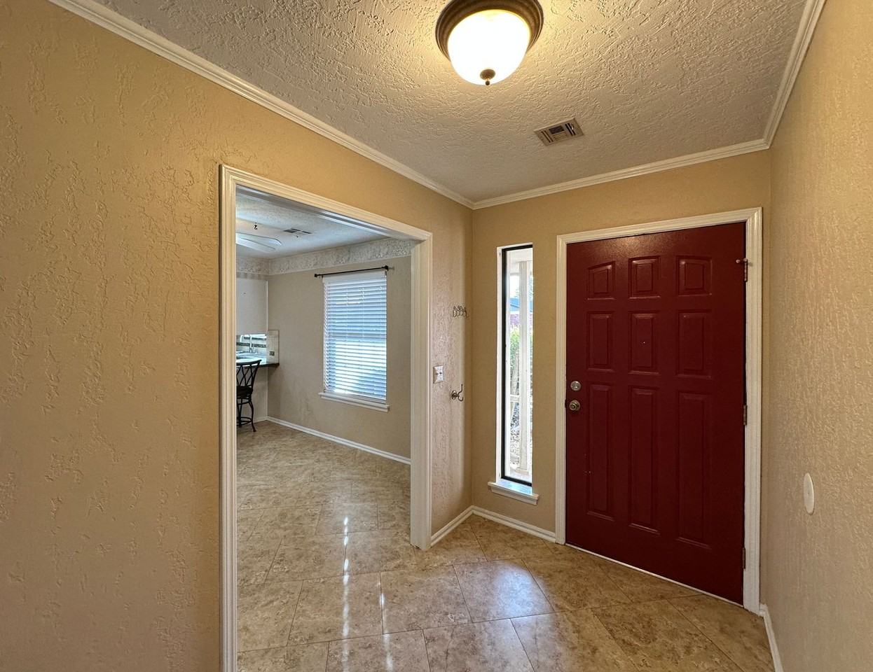 1103 Nw Willow Pl - Photo 5 of 34