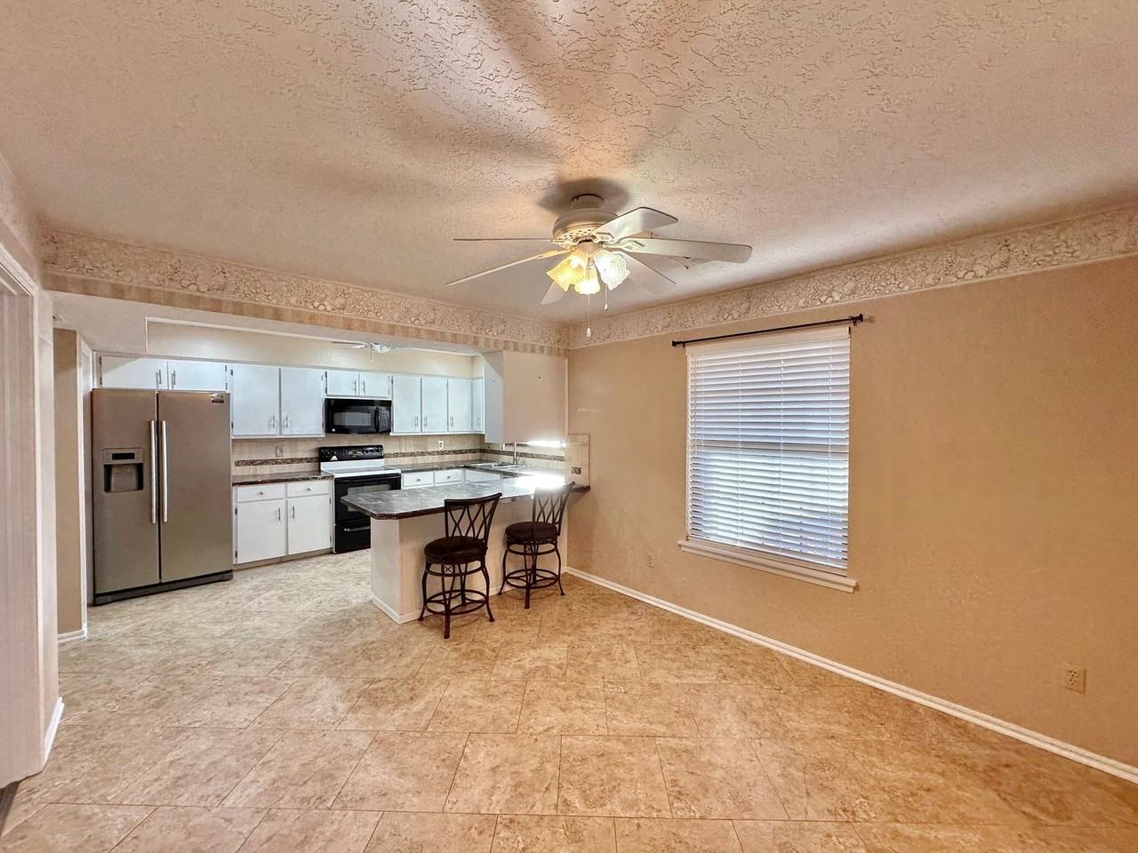 1103 Nw Willow Pl - Photo 6 of 34