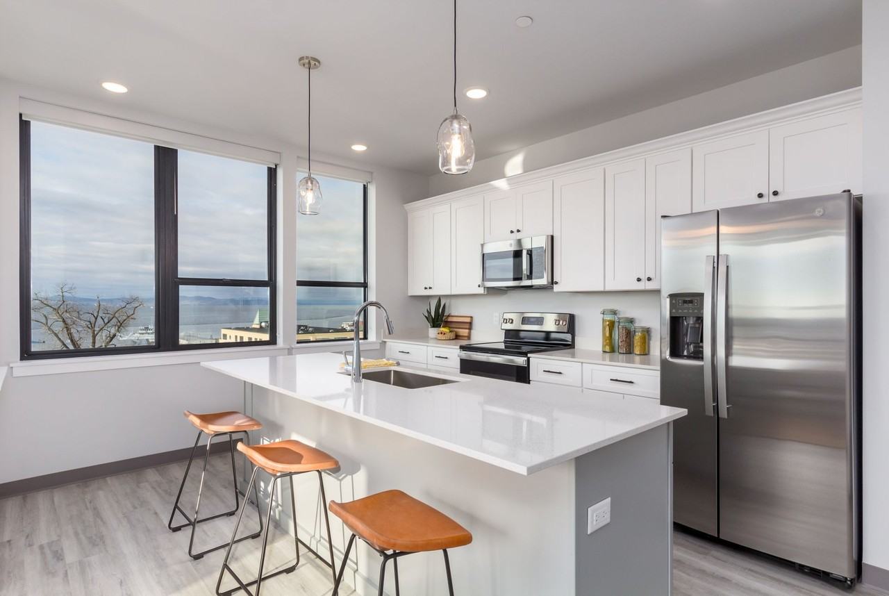 Studio, 1 - Photo 7 of 13