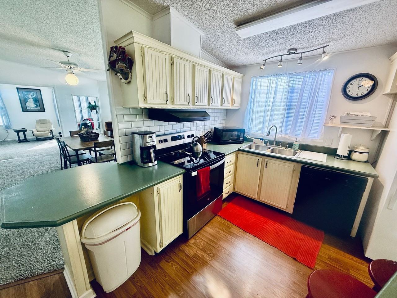 2399 Coconut Palm Dr Ne - Photo 5 of 13