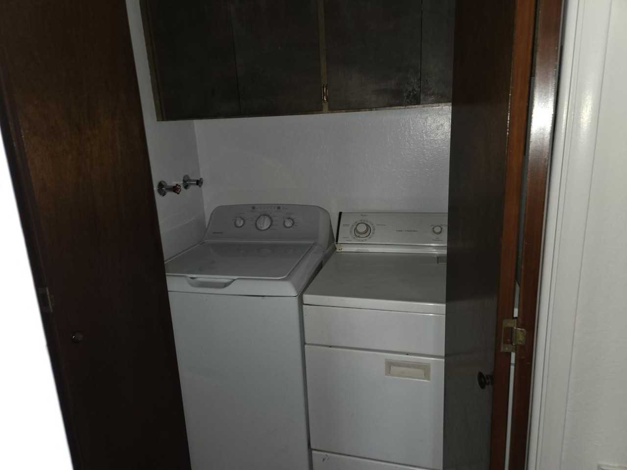 1256 Sierra Boulevard - Photo 5 of 11