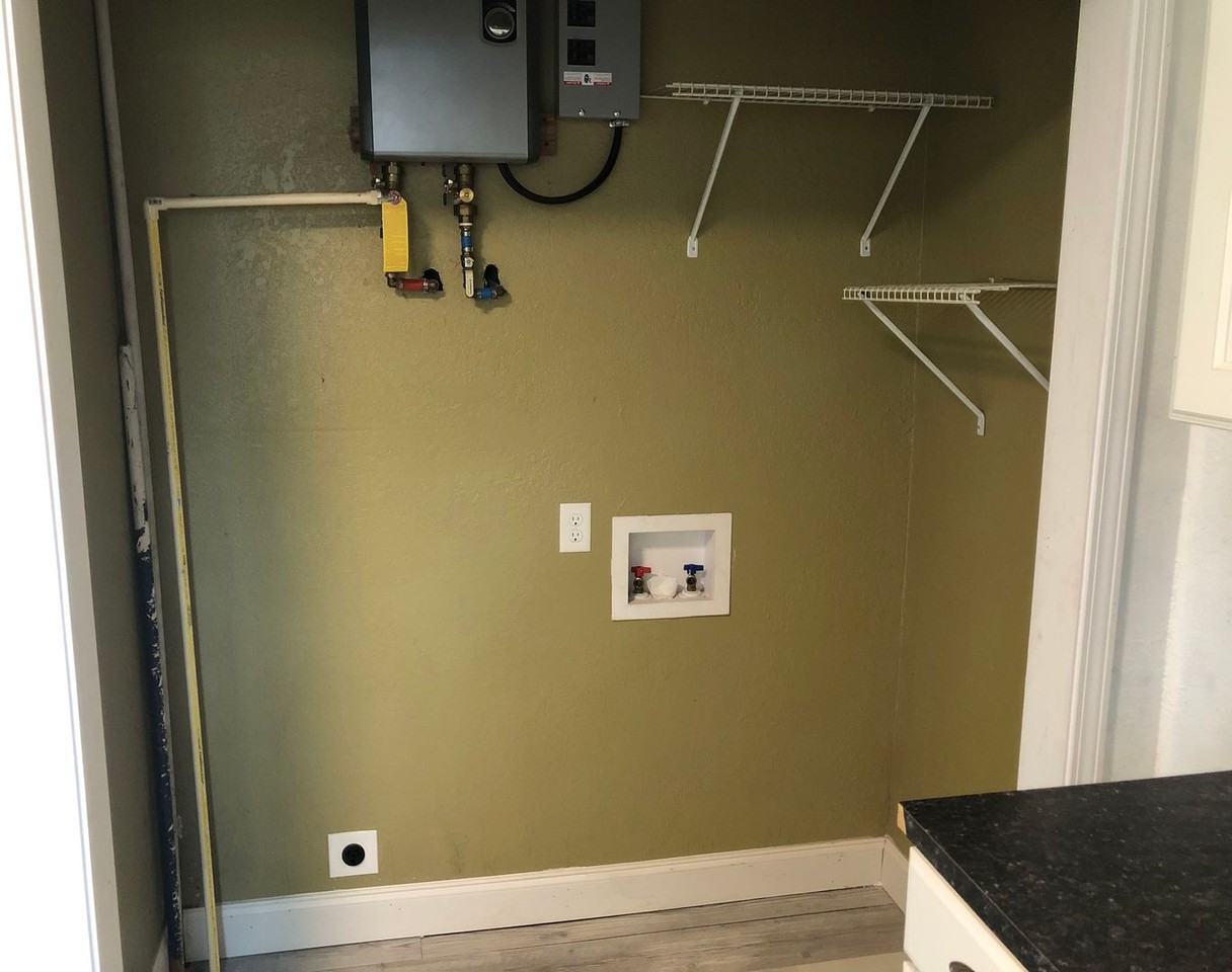 2831 Pecan Street - Photo 4 of 12