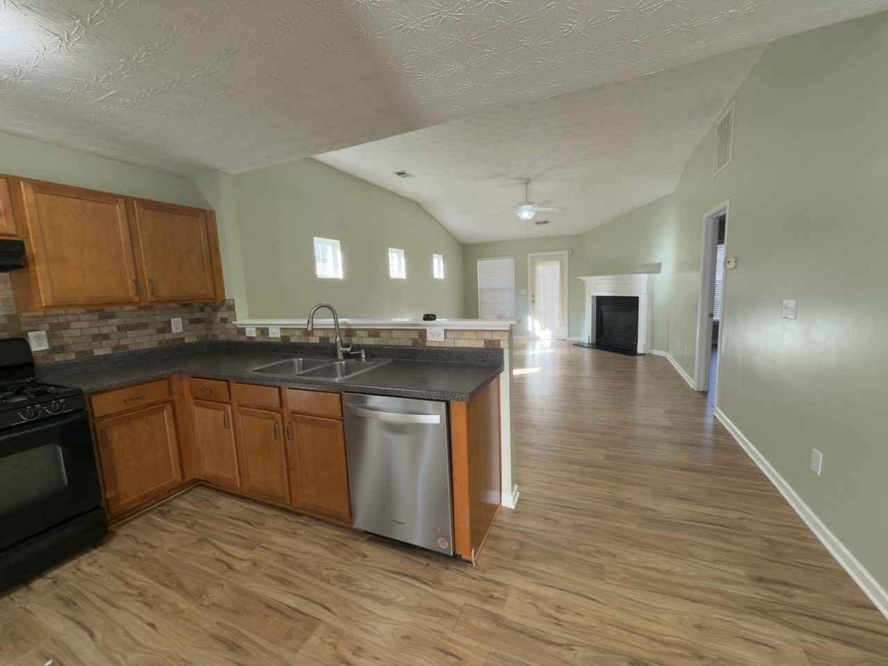 103 Topaz Drive - Photo 5 of 15