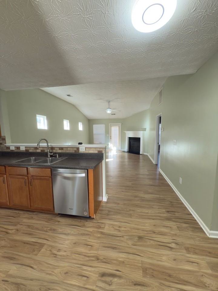 103 Topaz Drive - Photo 6 of 15