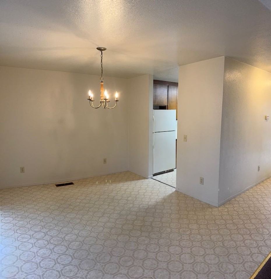 1678 E Street - Photo 5 of 21