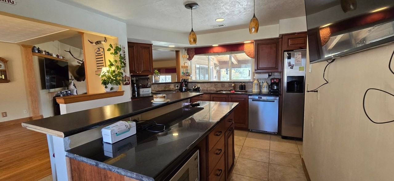 2604 50th Ave - Photo 3 of 29