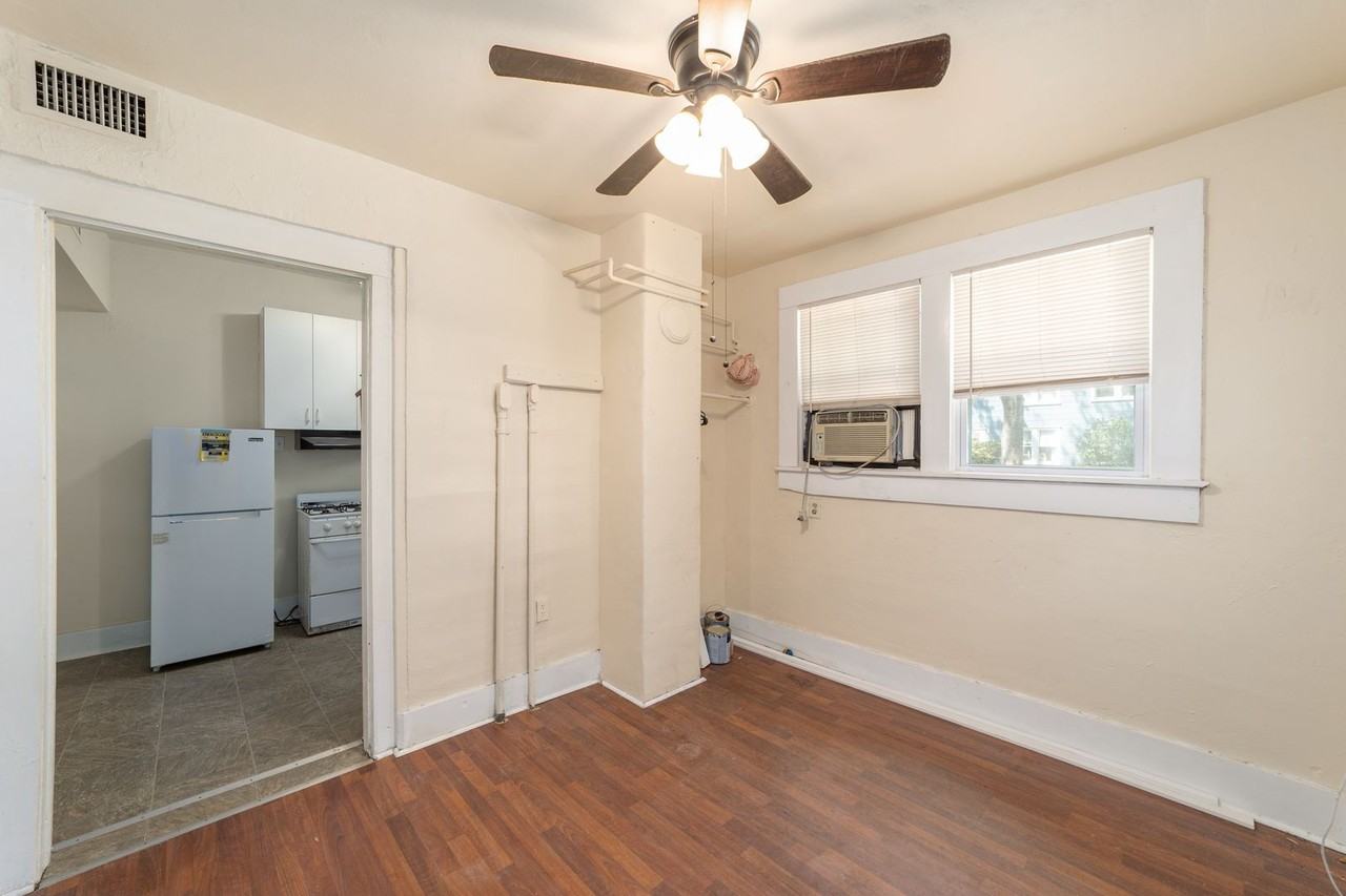 1022 Northwest 3rd Avenue - Photo 3 of 9