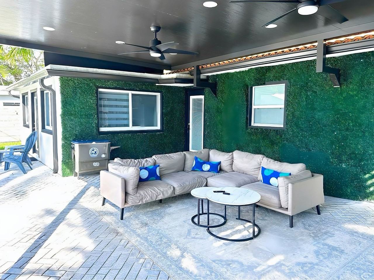 1008 Moffett St - Photo 5 of 23