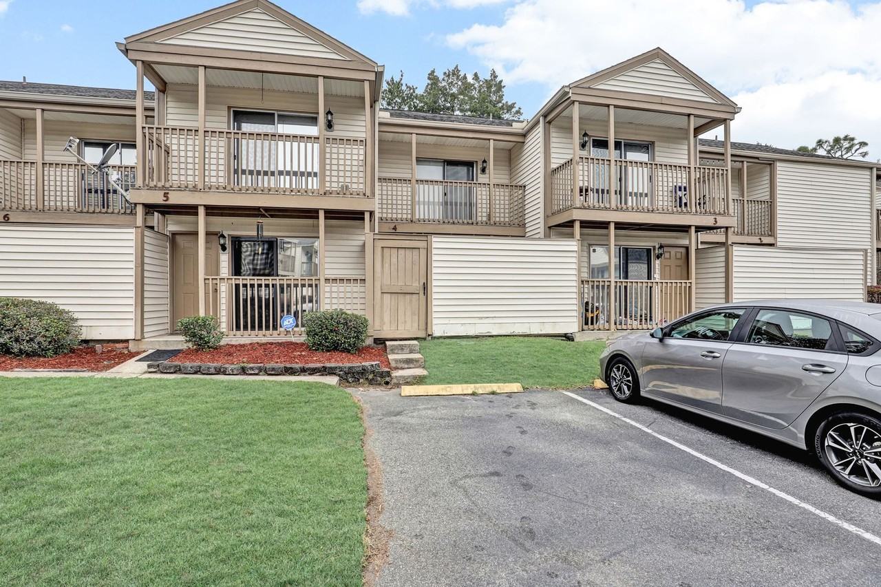 2300 Twelve Oaks Drive - Photo 2 of 16