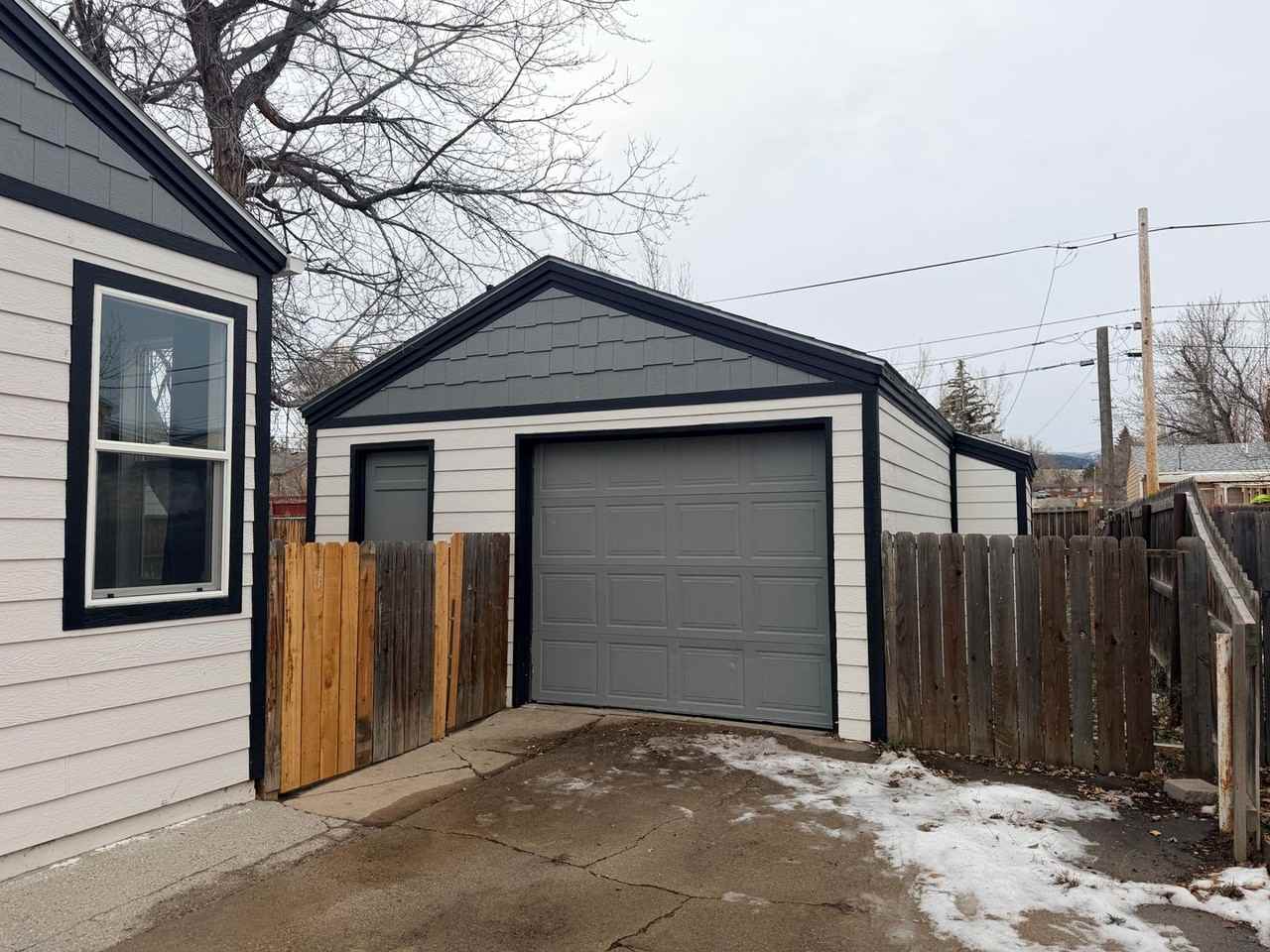 1765 West 15th Street - Photo 3 of 25