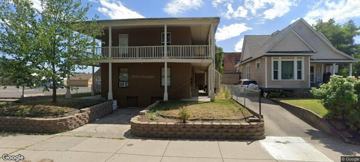 featured image of 823 W Augusta Ave