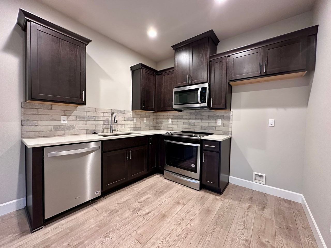 165 Northeast Overlook Court - Photo 7 of 18