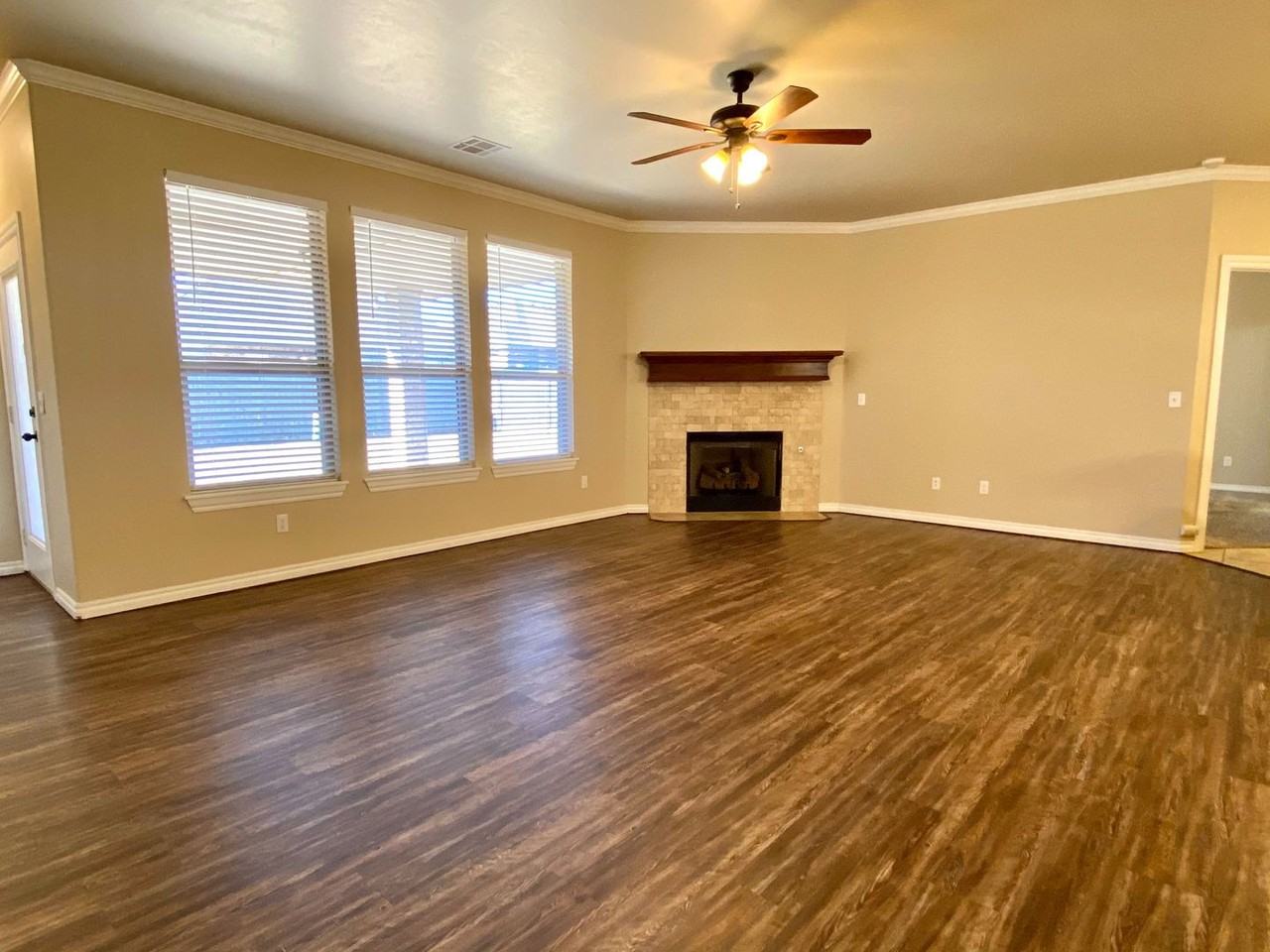 8016 Nw 160th St - Photo 3 of 22