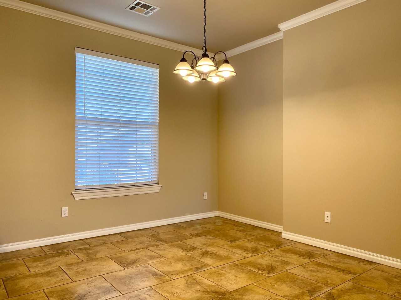 8016 Nw 160th St - Photo 7 of 22