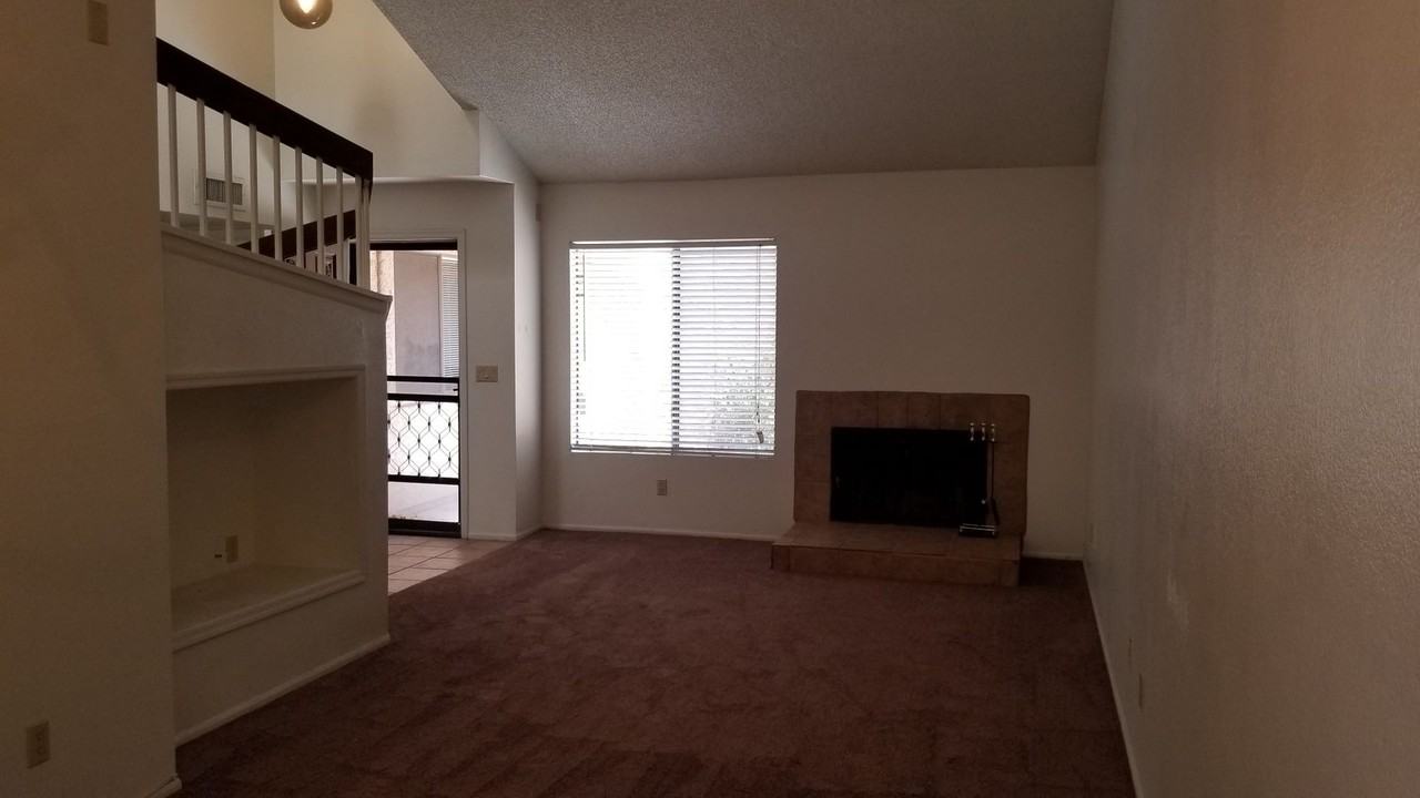 1628 N El Camino Dr - Photo 4 of 17