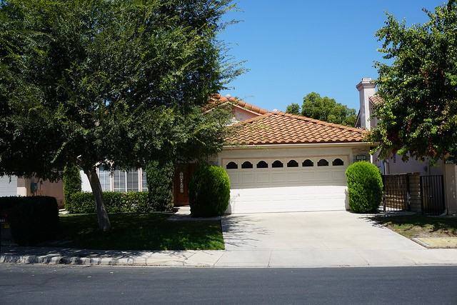 1023 Cactus Court - Photo 2 of 27