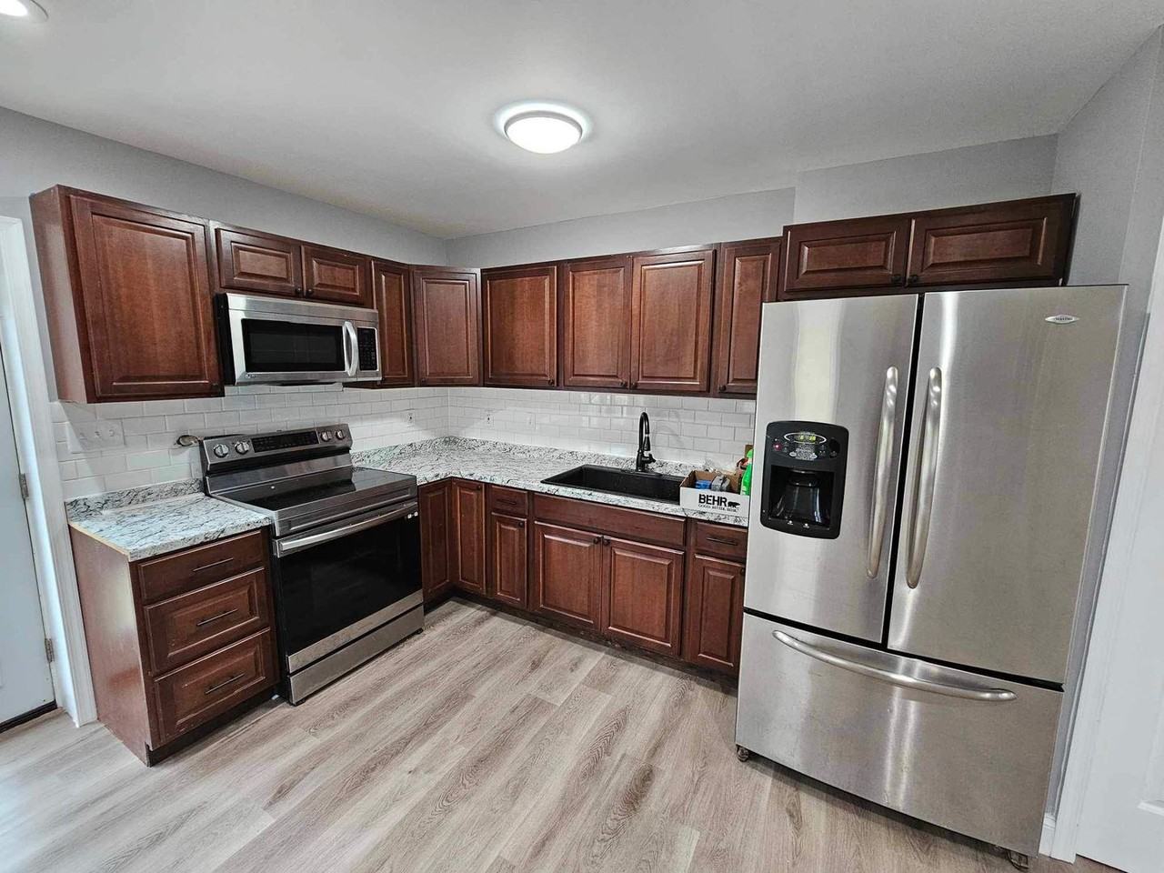 310 Magnolia Ter - Photo 4 of 28