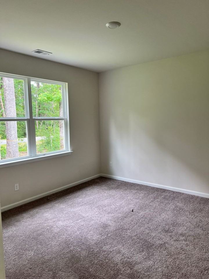 23 Vineyard Pl - Photo 6 of 16