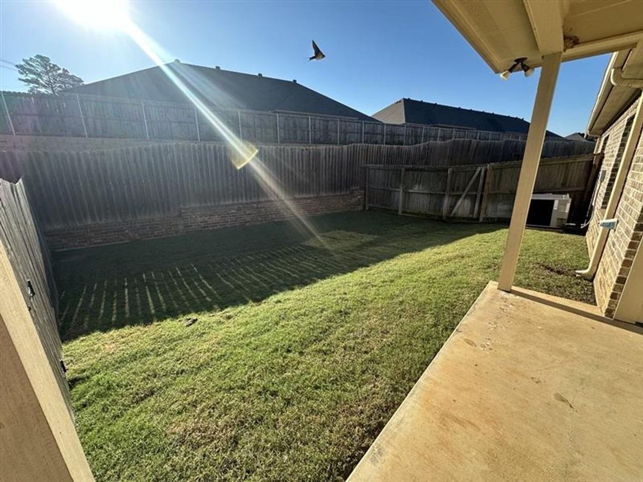 4046 Mobley Cir - Photo 3 of 18