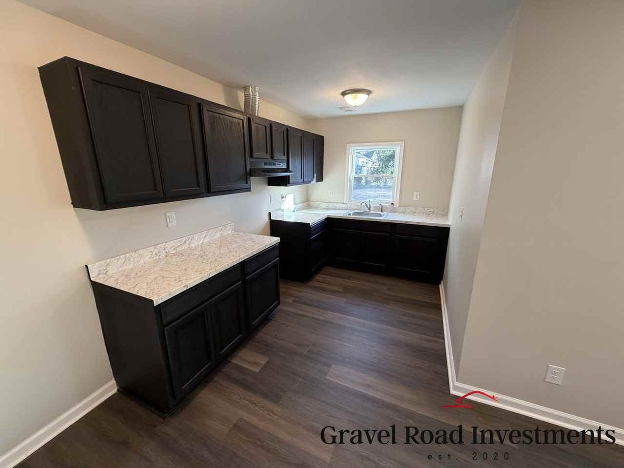 2925 35th Ave - Photo 2 of 13