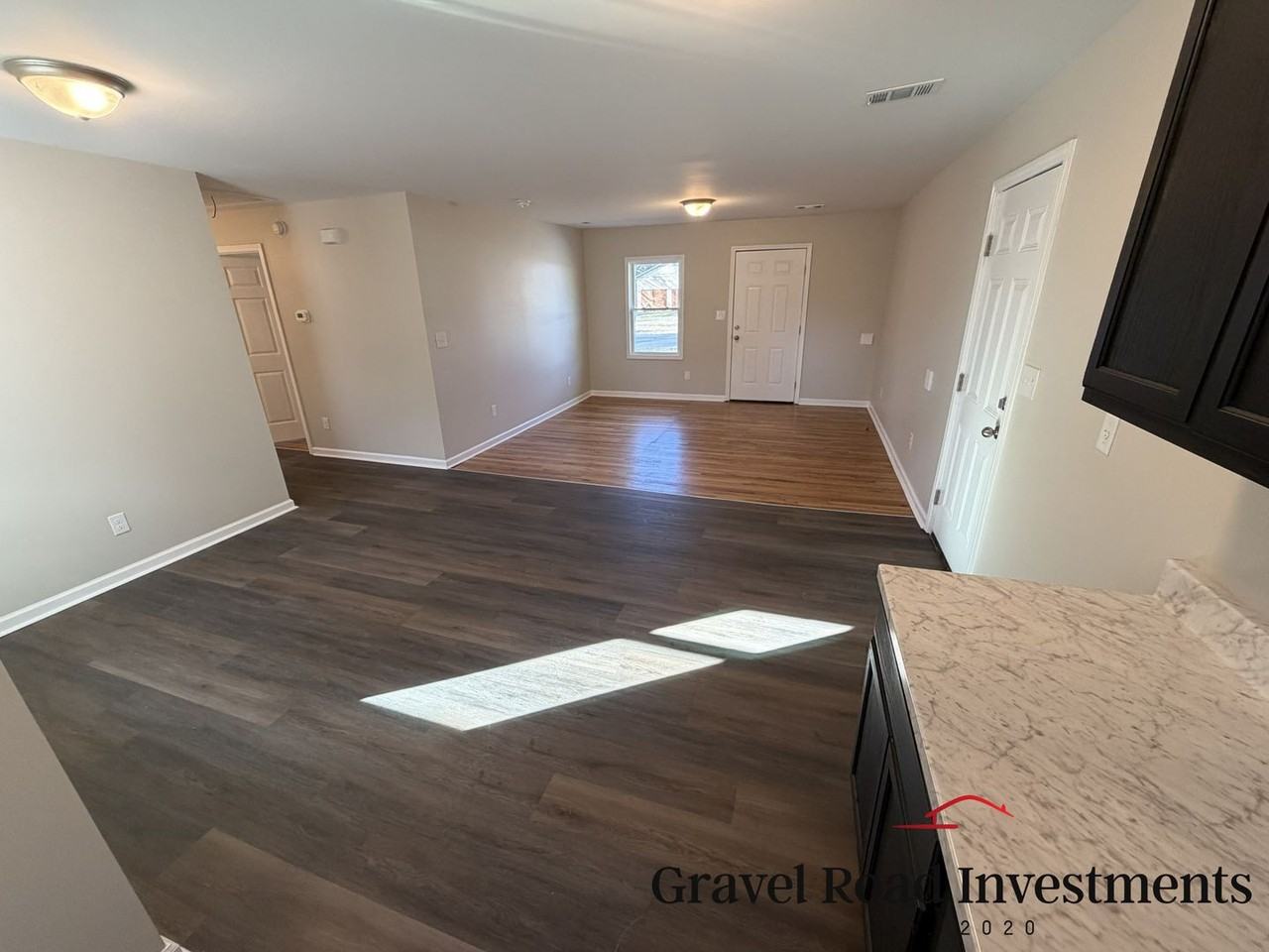 2925 35th Ave - Photo 5 of 13