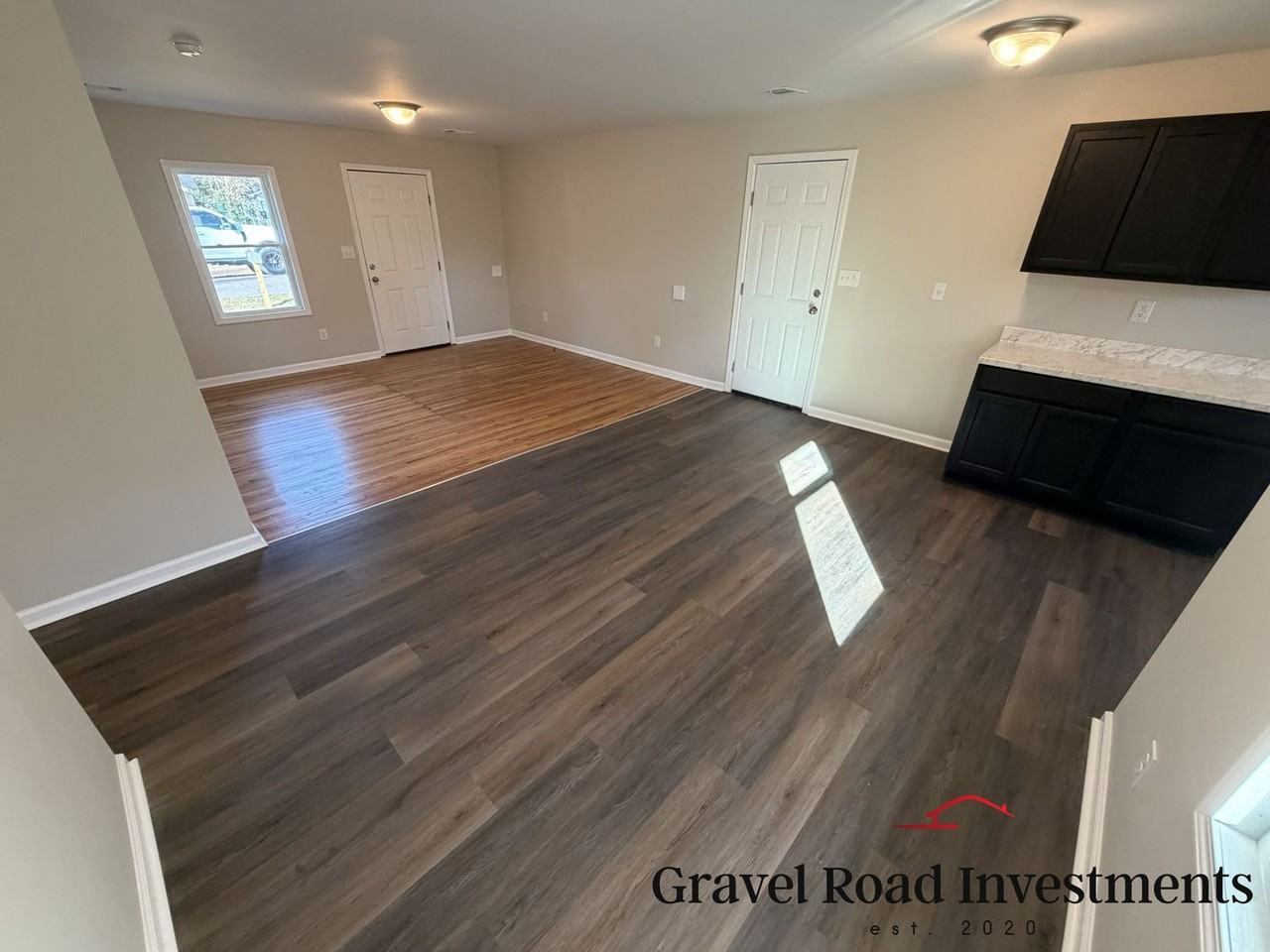 2925 35th Ave - Photo 6 of 13