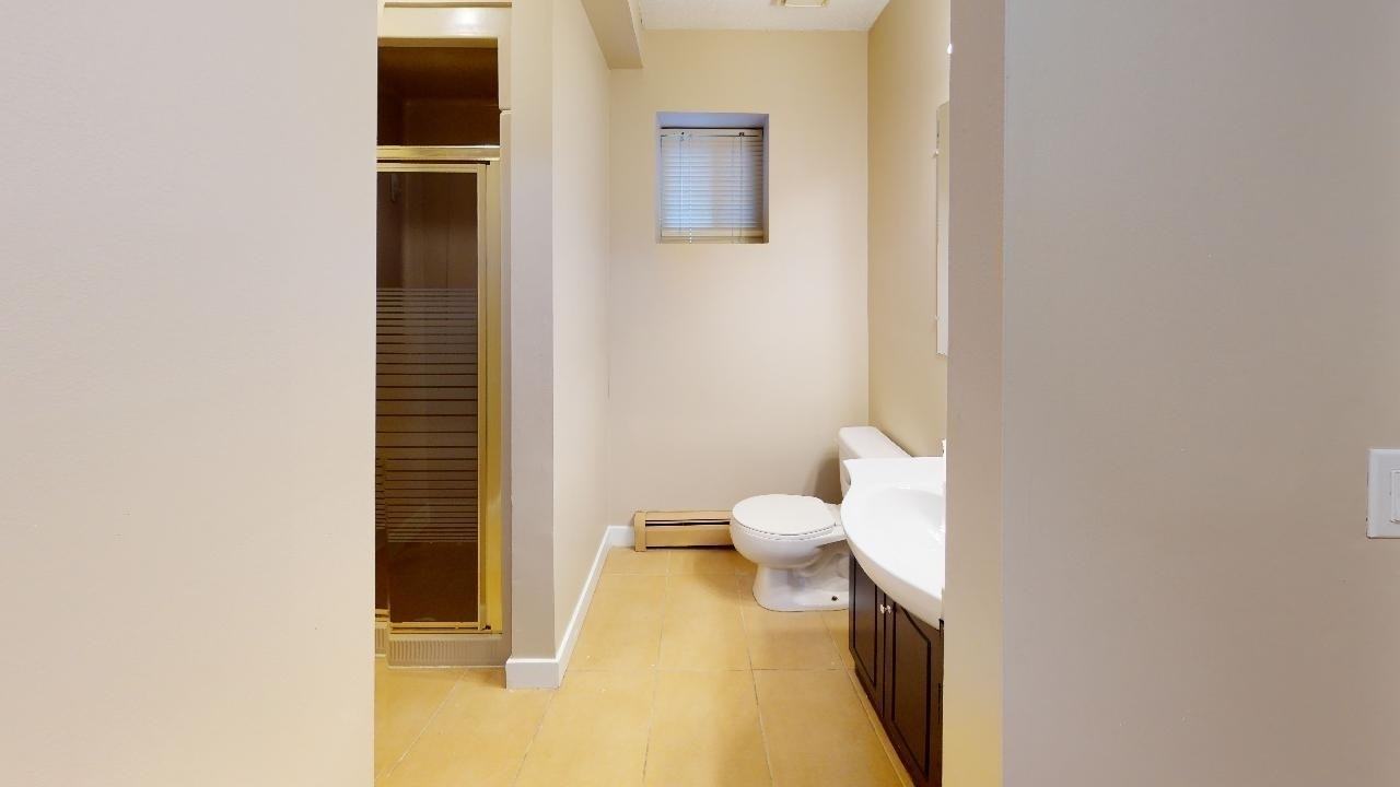 1471 Duthie Avenue - Photo 3 of 7