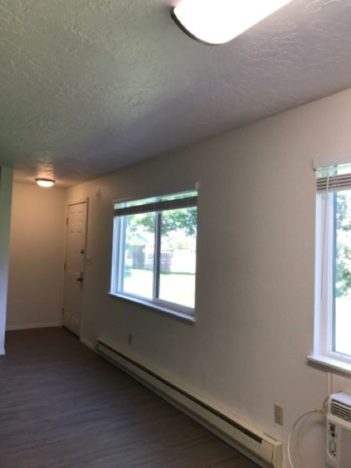 782 Washington St N #3 - Photo 3 of 7