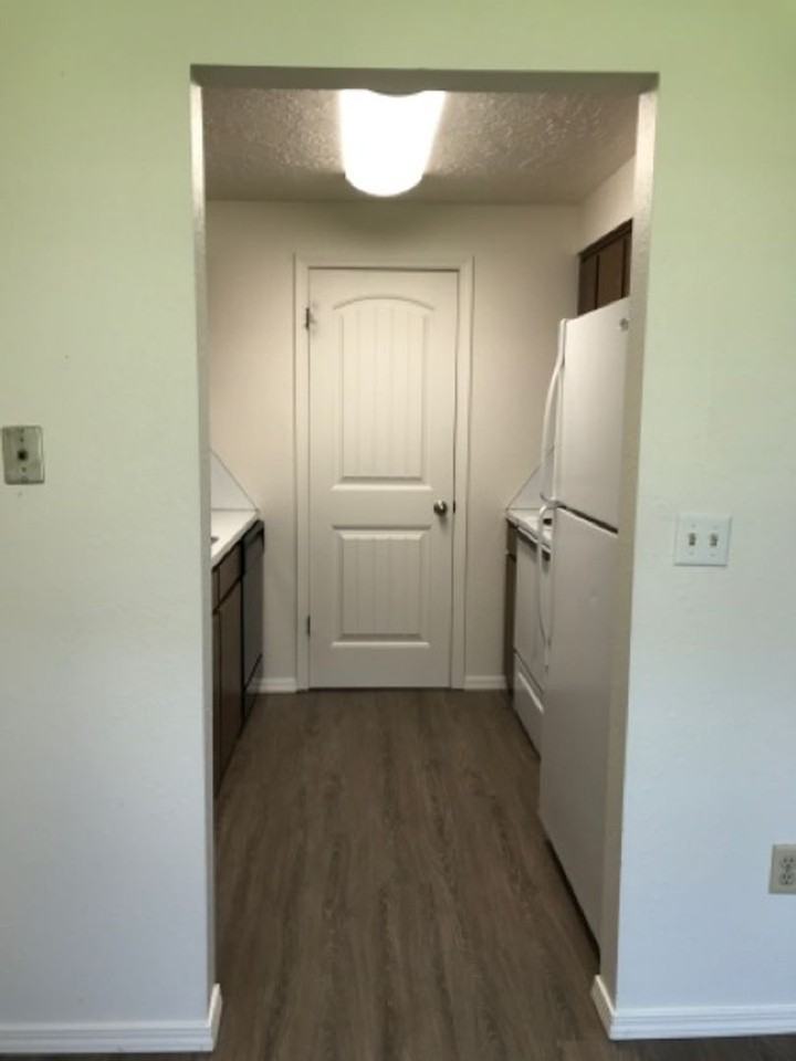 782 Washington St N #3 - Photo 5 of 7