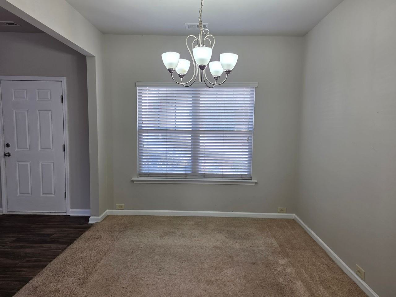 46 Mercer Ln - Photo 2 of 14