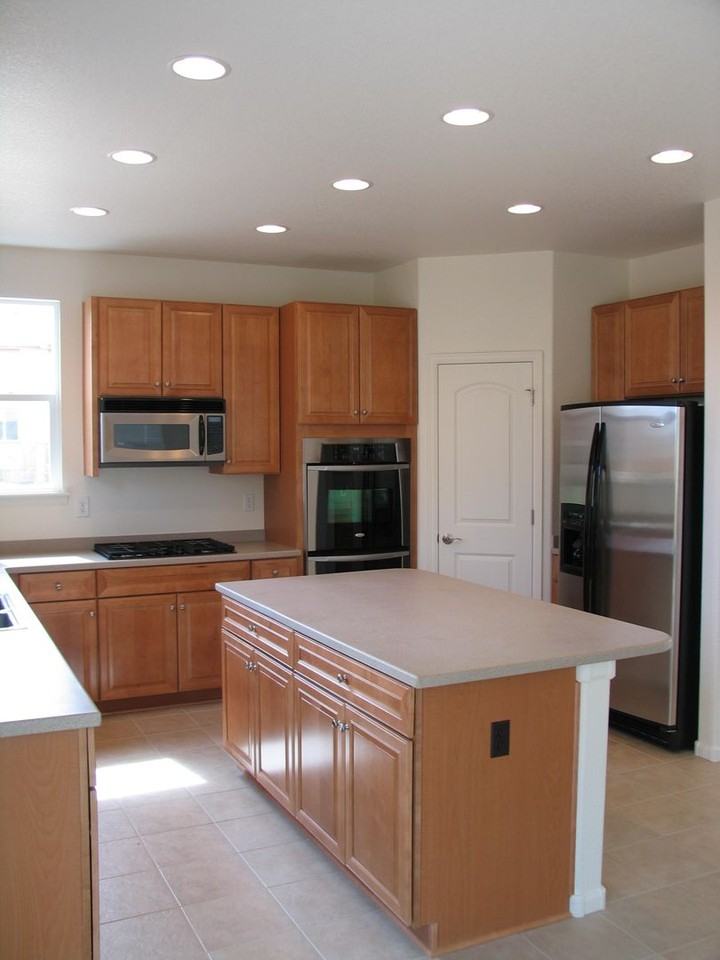 2127 Primrose Lane - Photo 2 of 18