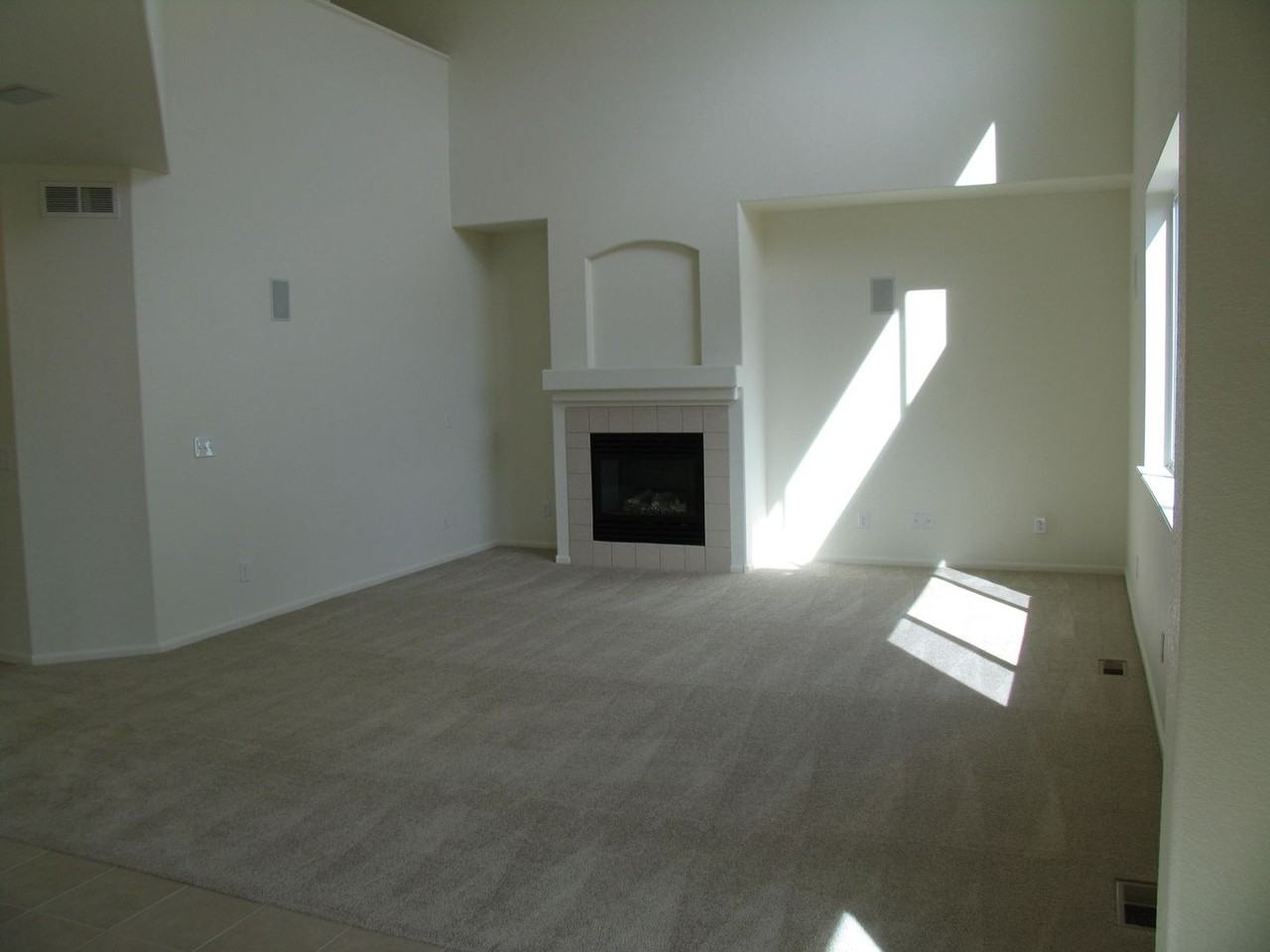 2127 Primrose Lane - Photo 5 of 18