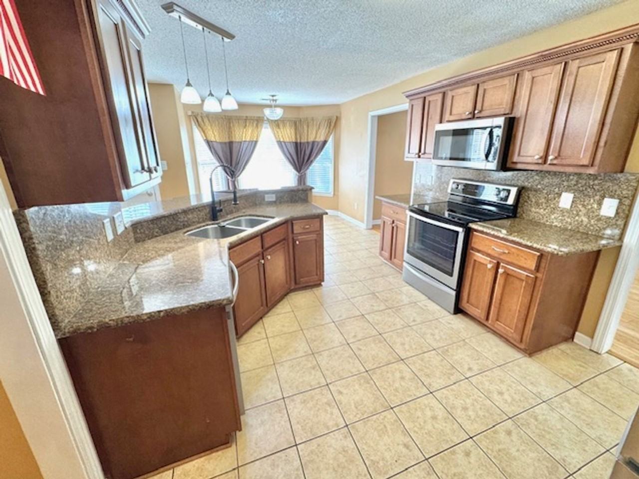 11925 Country Valley Cv - Photo 5 of 16