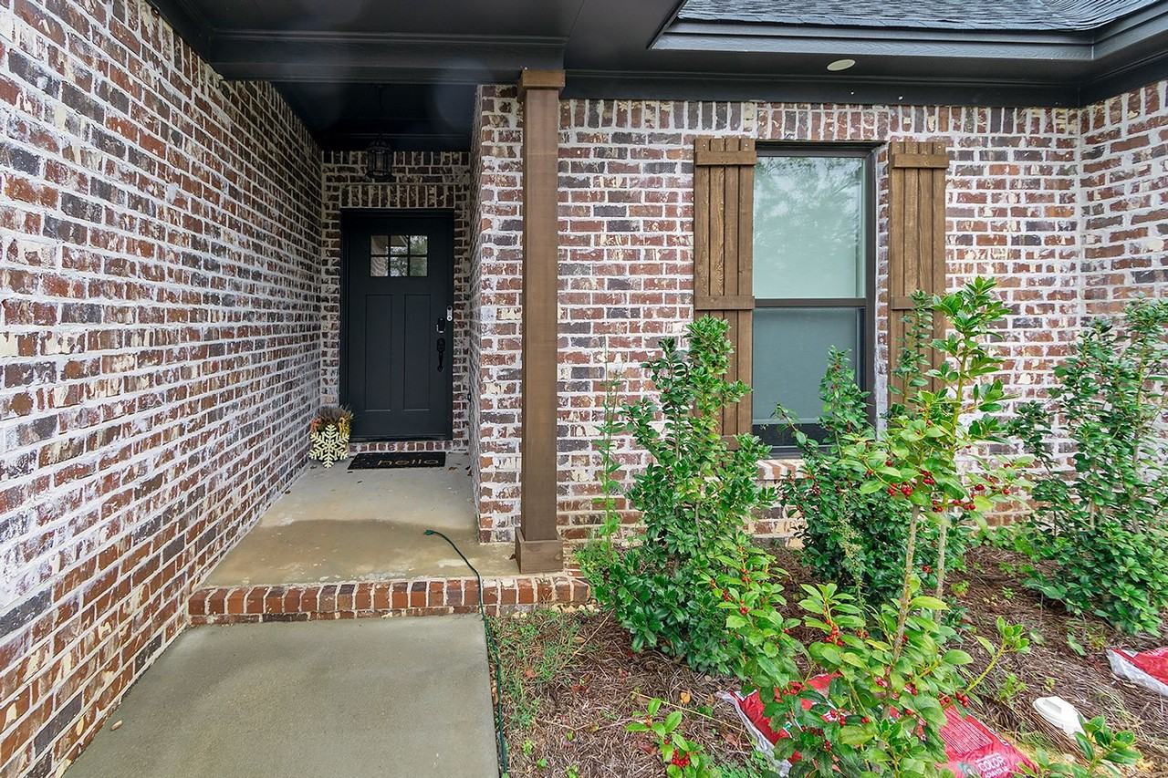 88 Elmore Road - Photo 3 of 27