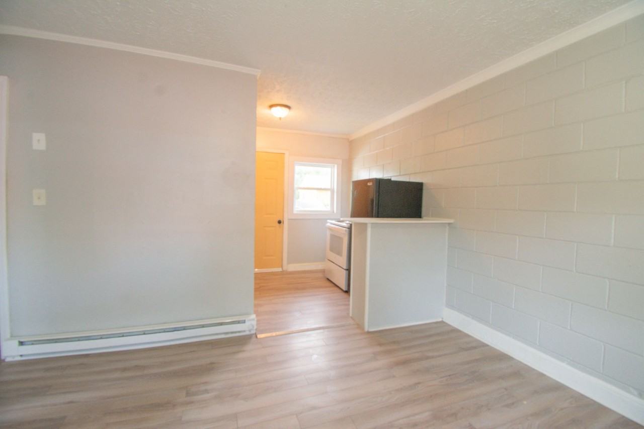 412A Lake Ave - Photo 6 of 16