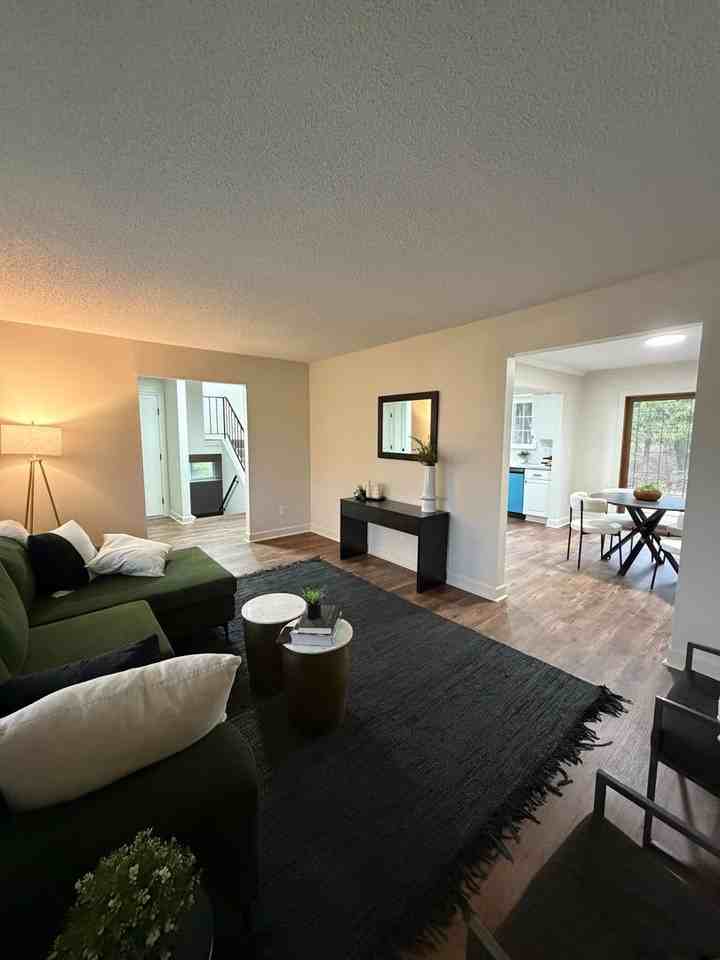 210 W Columbus St - Photo 7 of 27