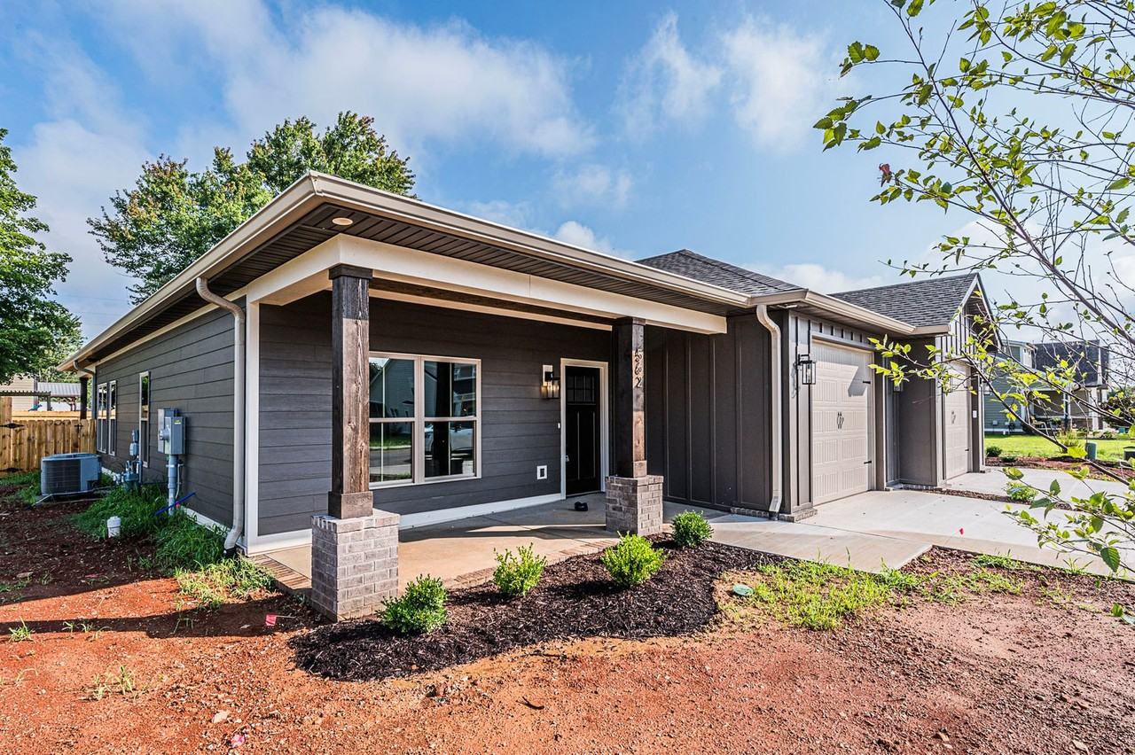 562 Providence Court - Photo 2 of 22