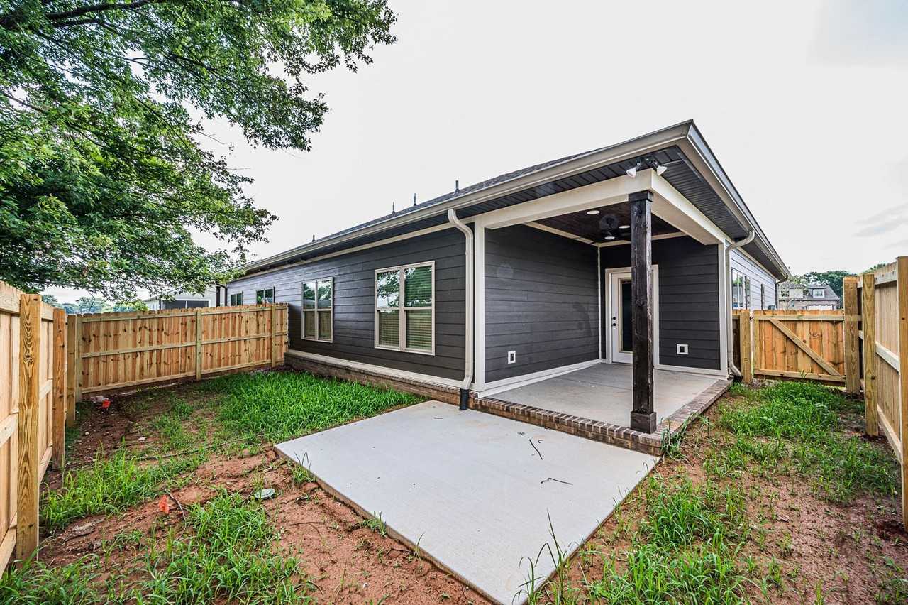 562 Providence Court - Photo 4 of 22