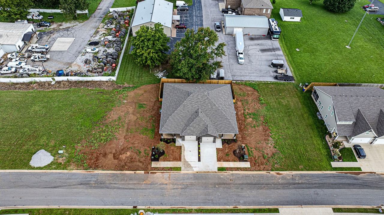 562 Providence Court - Photo 5 of 22